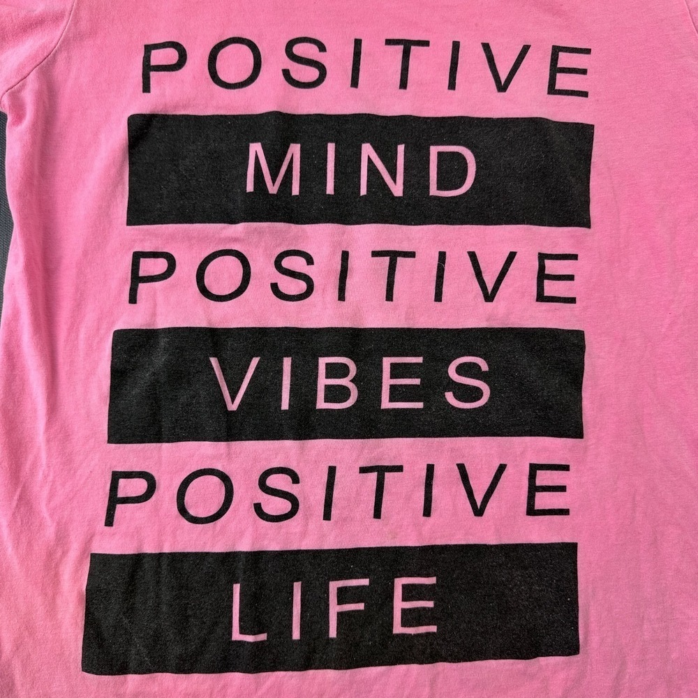 On Fire Women's Small Pink Positive Vibes Graphic Tee Short Sleeve Casual Shirt - Picture 4 of 10